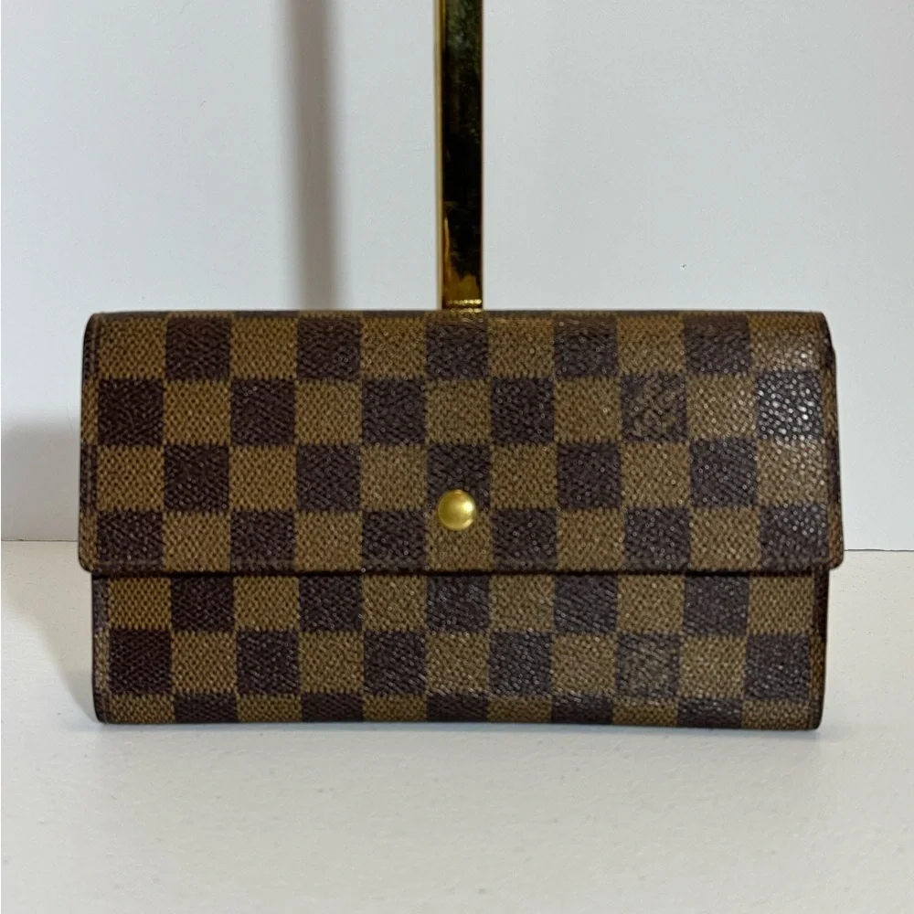 AUTHENTIC Louis Vuitton Damier Ebene Wallet